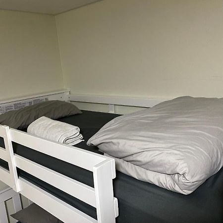 Single Size Top Bunk Bed - Mixed Shared Room Miami Springs Kültér fotó